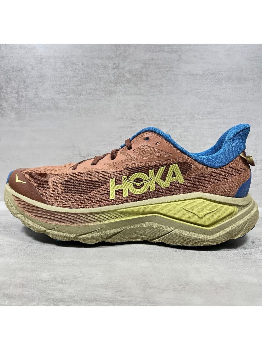 Hoka One One Challenger 8 Trail Running Shoes - Men's Size 11.5 - Brown